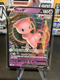 Mew V 113/264 Pokemon Fusion Strike Good Condition Lightly Played - Image 1