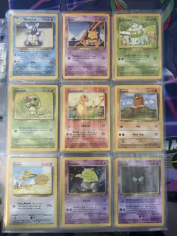 Near Complete BASE Set Near Complete 1999 Pokemon Unlimited WOTC Card Lot - Image 3