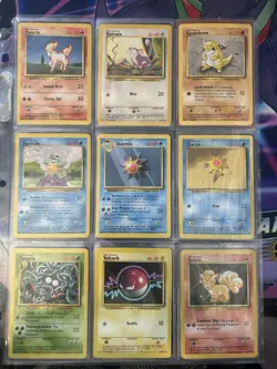 Near Complete BASE Set Near Complete 1999 Pokemon Unlimited WOTC Card Lot - Image 5