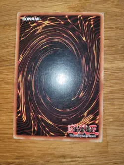 YuGiOh Blue Eyes White Dragon 1st Edition SDK-E001 English Ultra Rare - Image 2