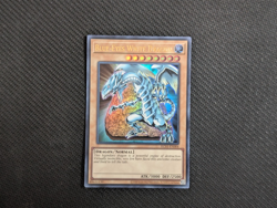 Blue-Eyes White Dragon KC01-EN004 25th Anniversary Ultimate Kaiba Set - Image 1