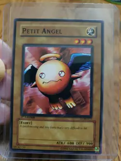 Yugioh LOB-025 Petit Angel 1st Ed Legend Of Blue Eyes Darker Color Variation NM - Image 2