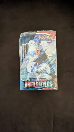 Pokemon Sword and Shield Battle Styles Booster Box - Image 4