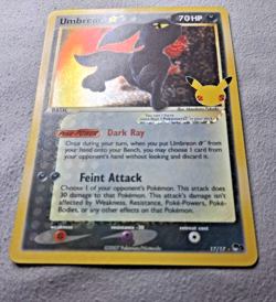 UMBREON 17/17 CELEBRATIONS 2021 POKEMON SWORD & SHIELD Holo Goldstar - Image 2