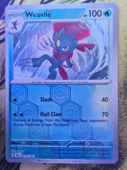 Weavile 014/064 Uncommon Shrouded Fable Pokemon Reverse Holo Near Mint - Image 1