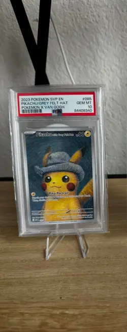 Pikachu with Grey Felt Hat 085 Sv: Scarlet & Violet Promo Cards Regular - Image 1