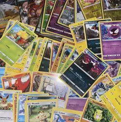 Pokemon TCG Bulk Lot 100 Mixed Cards, Random Card Selection - Image 1