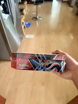 Pokemon TCG: Legends of Galar Tin Zacian V 2020 Factory Sealed - Image 4