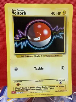 Voltorb 010/034 CLC NM Trading Card Game Classic Holo Pokemon #576 - Image 1