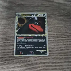 Houndoom Prime 82/90 Undaunted Holo Light Play - Image 1
