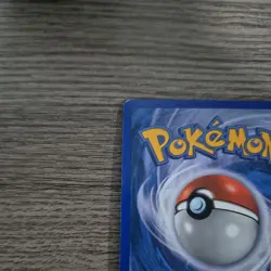 Houndoom Prime 82/90 Undaunted Holo Light Play - Image 3