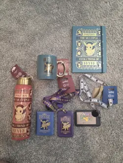 Pokemon x Natural History Museum Eevee Bundle -Mug, Flask, Lanyards, Notebook - Image 1