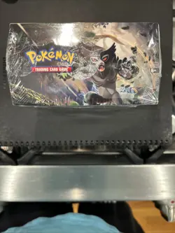 Pokemon TCG Sword & Shield Vivid Voltage Booster Box New Sealed - Image 3