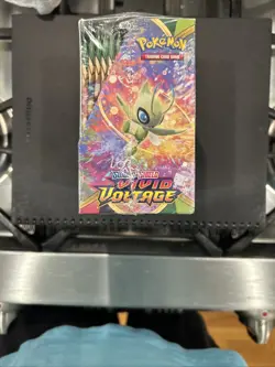 Pokemon TCG Sword & Shield Vivid Voltage Booster Box New Sealed - Image 4