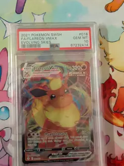 Pokemon TCG Flareon Vmax SWSH07: Evolving Skies 018/203 Ultra Rare - Image 2