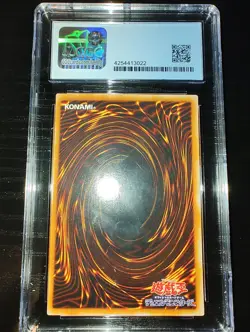 P3-01 Blue Eyes Ultimate Dragon Super Rare Parallel Yugioh Japanese CGC 8.5 - Image 2