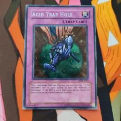 YUGIOH ACID TRAP HOLE SECRET RARE SDD-E002 - Image 1