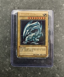 SDK-E001 Blue-Eyes White Dragon HP Ultra Rare Yugioh Old School - Image 1