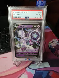 Mewtwo v 030/078 Pokemon Go - Image 1