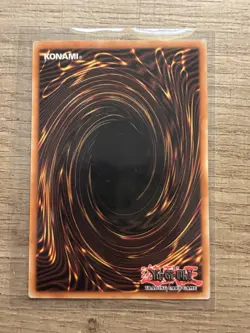 Konami Yu-Gi-Oh! Dark Magician 25th Anniv LC01-EN005 Ultra Rare Foil LE - Image 2