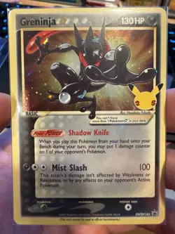 Greninja Gold Star🌀NICE FOOT SWIRL🌀SWSH144 HOLO CELEBRATIONS POKEMON NM - Image 2