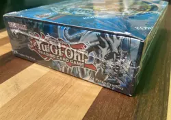 Konami Yu-Gi-Oh! Legend of Blue Eyes White Dragon Booster Box 25th Anniversary - Image 4