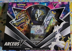 Pokemon TCG - Arceus V Figure Collection - New & Sealed - Image 2