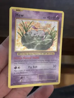 The Pokemon Company Pokemon TCG Mew 53/108 Evolutions Holo Rare English Foil - Image 5