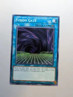 YUGIOH SDAZ-EN024 Fusion Gate Common 1st Edition NM - Image 1