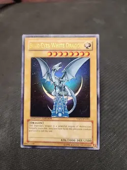 Blue-Eyes White Dragon YAP1-EN001 Anniversary Pack Limited Edition - Image 1