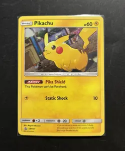 Pokemon TCG Pikachu SM157 Black Star Promo Holo English 2018 LP - Image 1