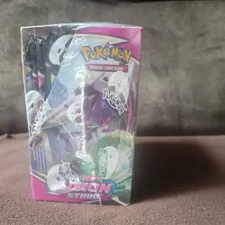 Pokemon TCG: Sword & Shield Fusion Strike Box Sealed - Image 5