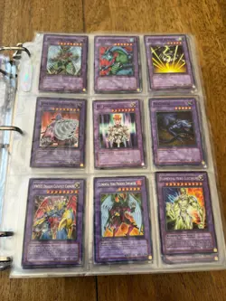 YuGiOh Binder Containing Over 900 Vintage Cards Blue-Eyes Red-Eyes Dragon - Image 3