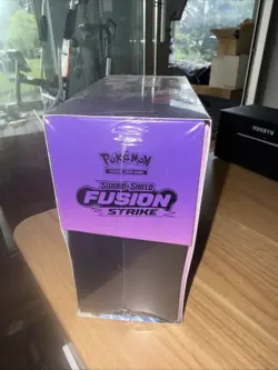 Pokemon TCG Sword & Shield Fusion Strike Elite Trainer Box ETB NEW & SEALED - Image 2