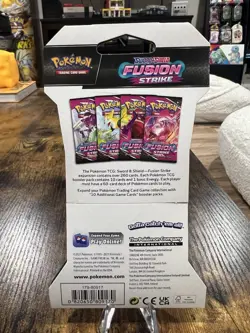 Pokemon TCG: Sword & Shield-Fusion Strike Sleeved Booster Pack - 10 Cards - Image 2