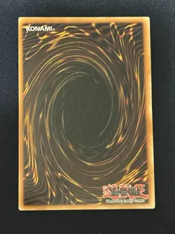 Yu-Gi-Oh Dark Magician MAGO-EN002 1st Edition Premium Gold Rare NM - Image 2