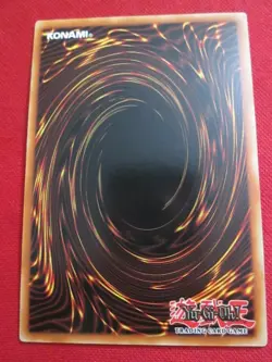 Blue-Eyes White Dragon MAGO-EN001 Maximum Gold 1st Edition - Image 2