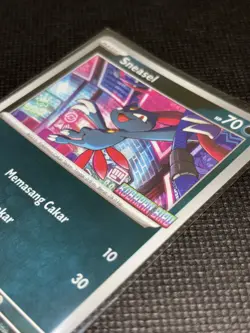 [NM] Sneasel 031/M-P Reverse Holo | Pokemon Promo Phantasmal Flames Indonesian - Image 1