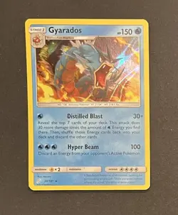 Pokemon Gyarados 30/181 Team Up Holo Rare Near Mint - Image 1