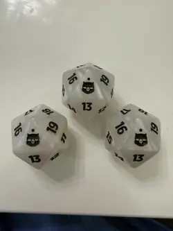 MTG FIN Final Fantasy Pearl White Oversized D20 Spindown life die Counter Dice - Image 2