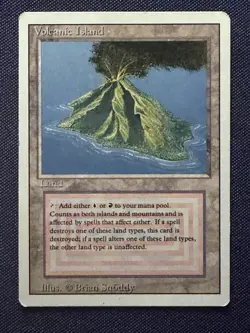 Volcanic Island - 1994 Magic the Gathering MTG Revised - Free Shipping! - Image 1