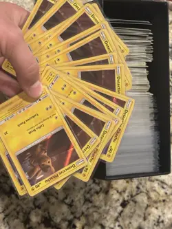 Detective Pikachu SM190 380+ Lot PC English Most LP-NM, Some MP- Pokemon Cards - Image 1