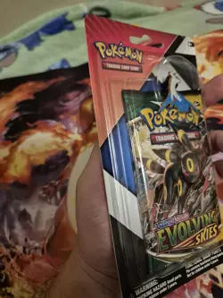 Pokemon TCG Evolving Skies & Chilling Reign 2 Pack Blister with Pin, Brand New! - Image 3