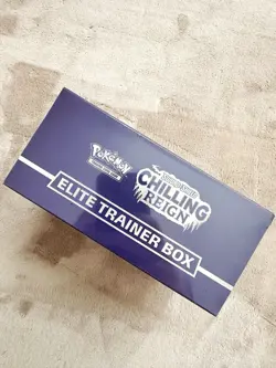 Pokemon TCG Sword & Shield Chilling Reign Elite Trainer Box ETB New Rip Edges - Image 3