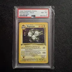 1999 POKEMON FOSSIL 1ST EDITION #11 MAGNETON-HOLO PSA 8 - Image 1
