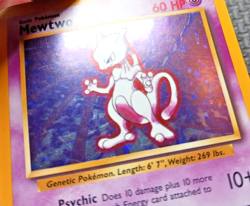 1999 Pokemon Base Set unlimited #10 Mewtwo Holo MP - Image 2