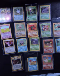 Vintage Pokemon Lot 17 cards Holo Golbat,Holo Muk,Holo Hitmonchan Holo Wiggly - Image 2