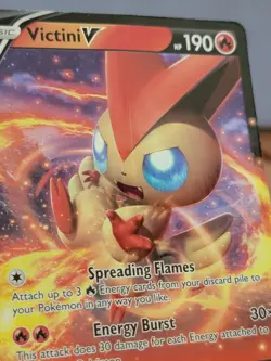 Pokemon - Victini V - 025/202 - Sword and Shield - Ultra Rare - Image 4