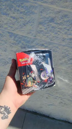 Pokemon TCG Unova Black Bolt White Flare Mini Tin Display SEALED! 8 Tins! - Image 4
