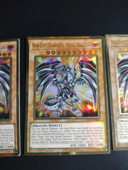 3x Red-Eyes Darkness Metal Dragon MGED-EN009 Premium Gold Rare 1st Ed SP - Image 3